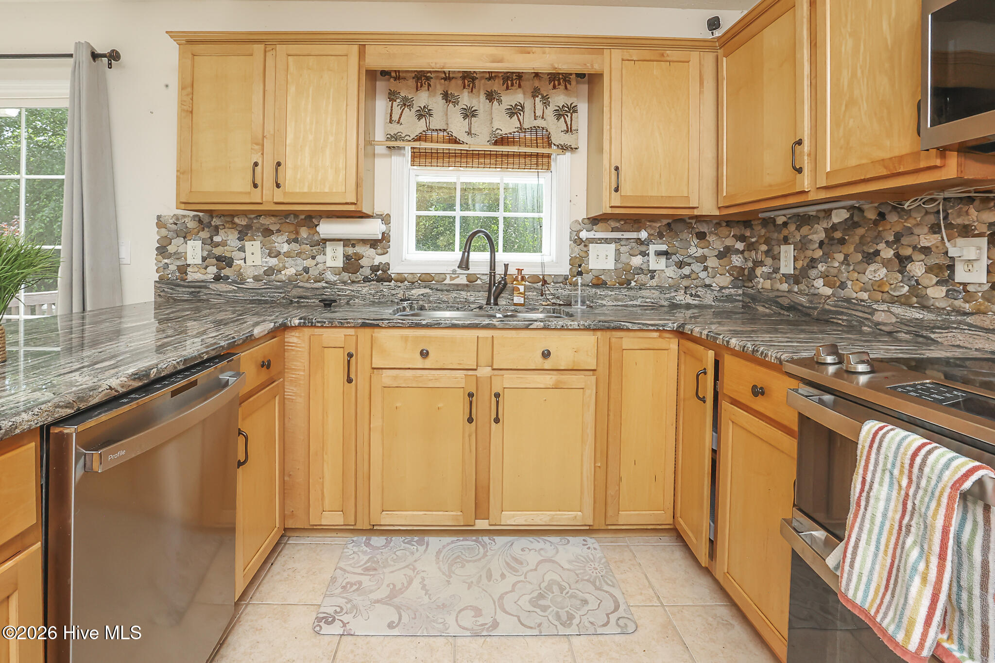 217 Rutherford Way Jacksonville, NC 28540 - Photo 15 of 96 Kitchen