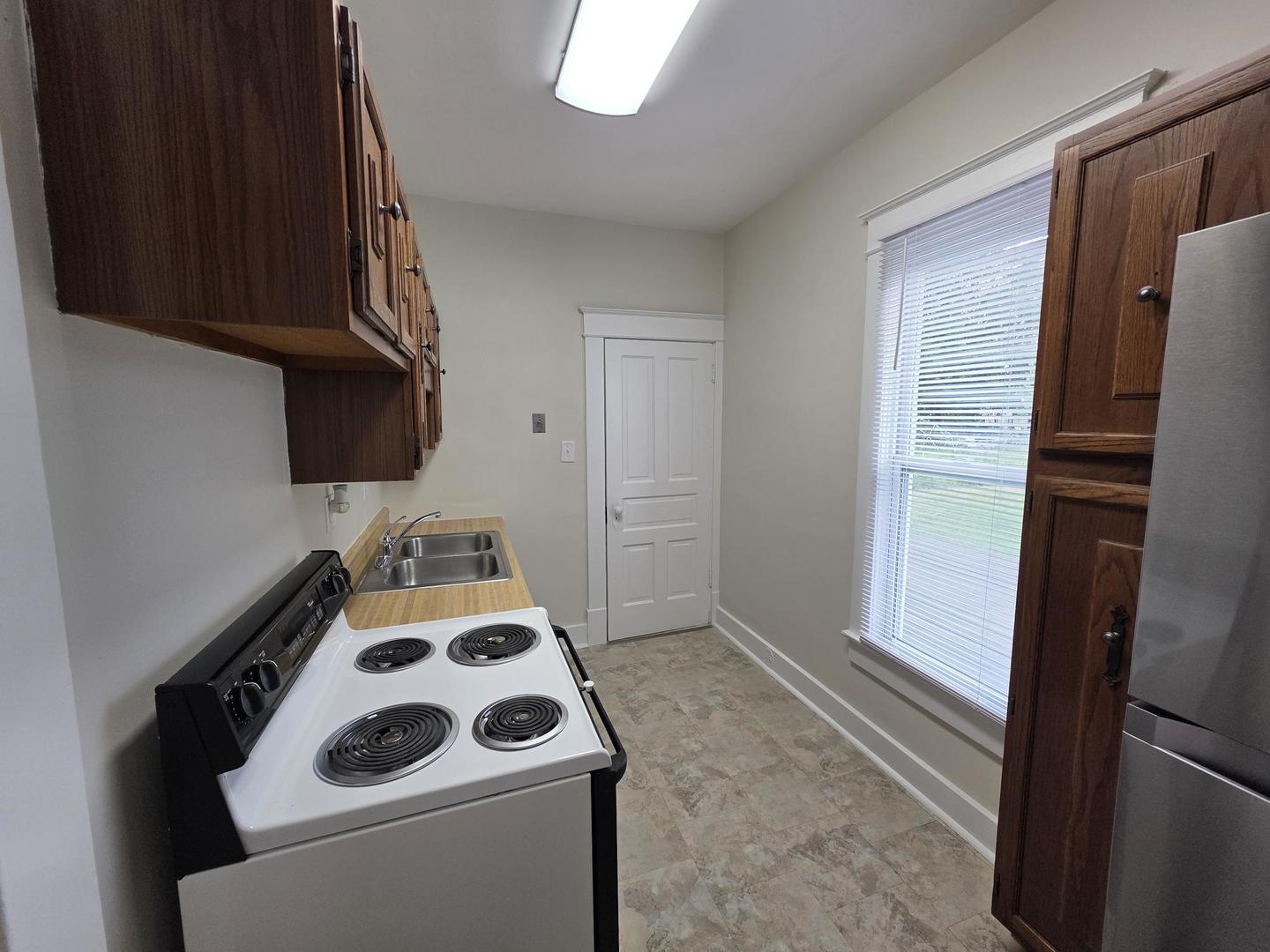 2717 Elm Street Quincy, IL 62301 - Photo 10 of 28