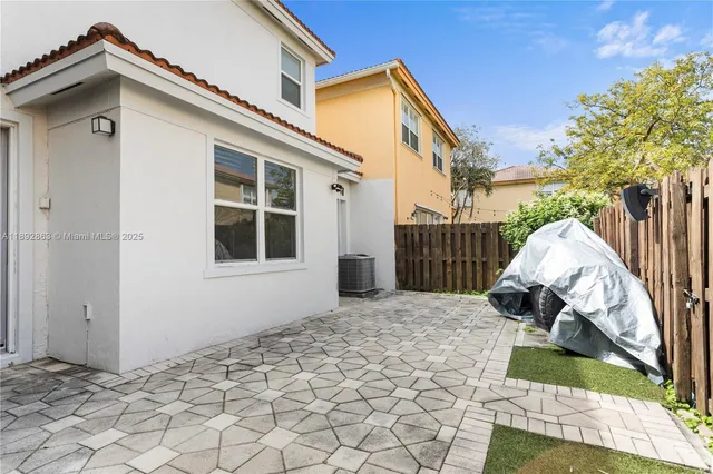 $660,000 | Islands of Doral, Doral, FL 33178