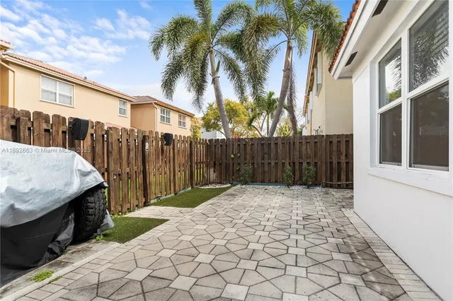$660,000 | Islands of Doral, Doral, FL 33178