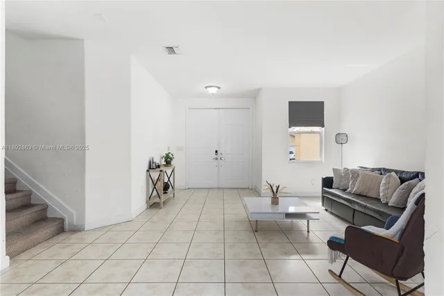 $660,000 | Islands of Doral, Doral, FL 33178