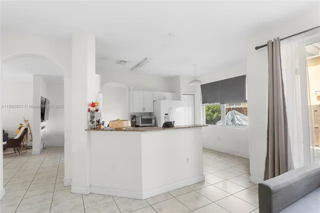 $660,000 | Islands of Doral, Doral, FL 33178