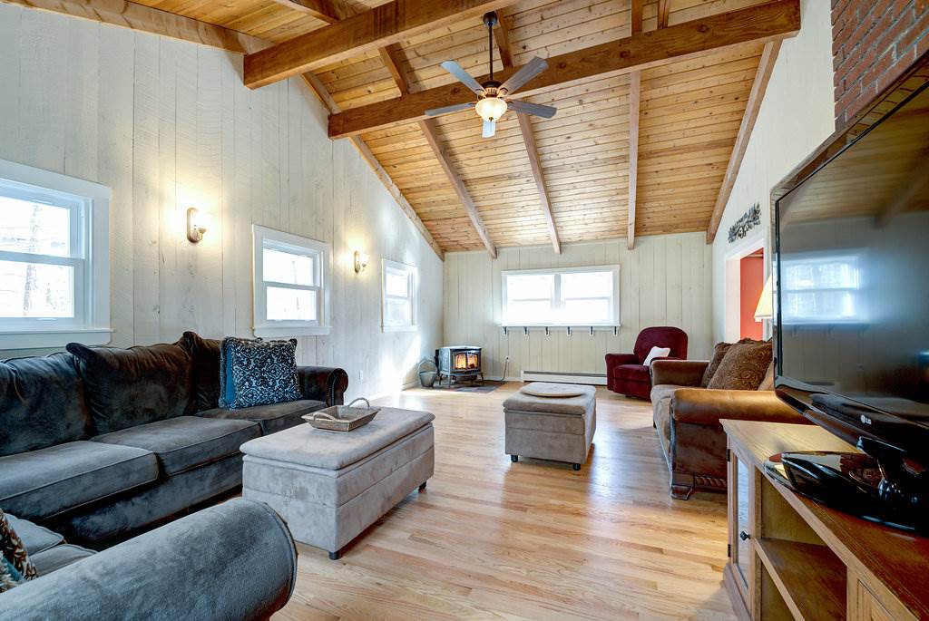 14 Sharon Road Windham, NH 03087 - Photo 27 of 40