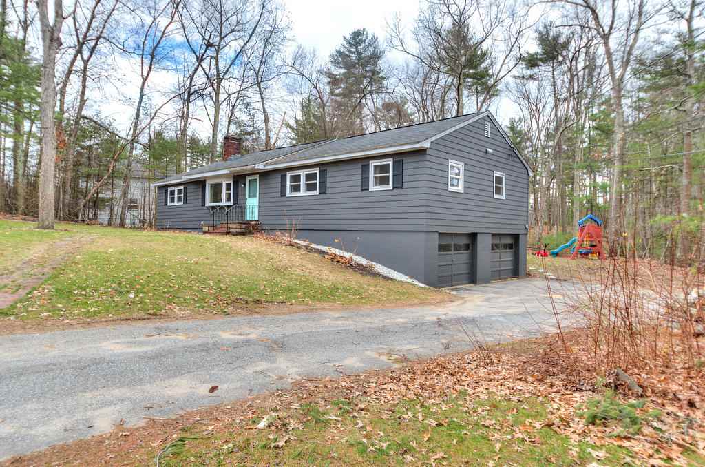 14 Sharon Road Windham, NH 03087 - Photo 4 of 40