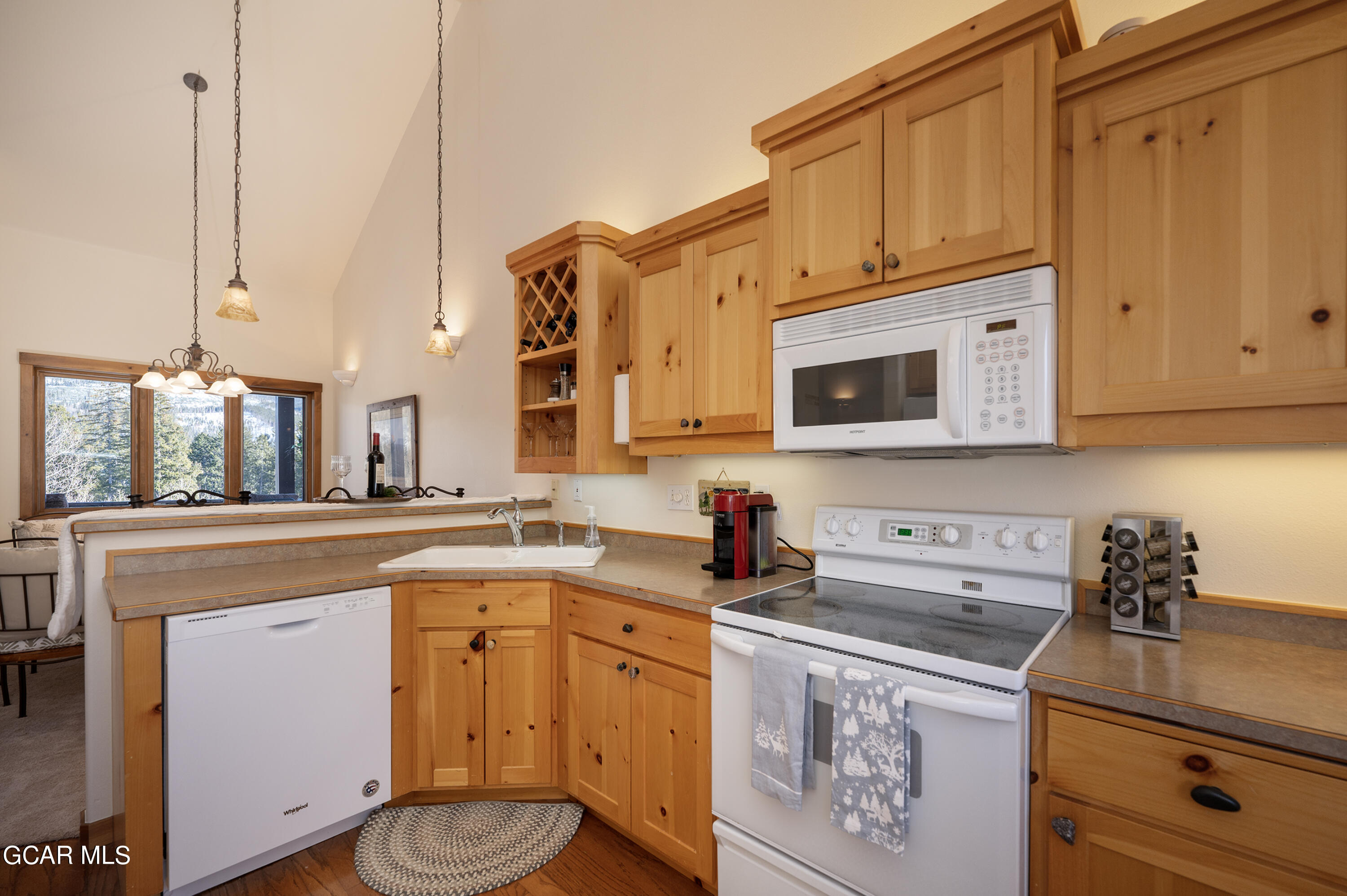 476 Kings Crossing Road Winter Park, CO 80482 - Photo 6 of 39 Bright and Airy