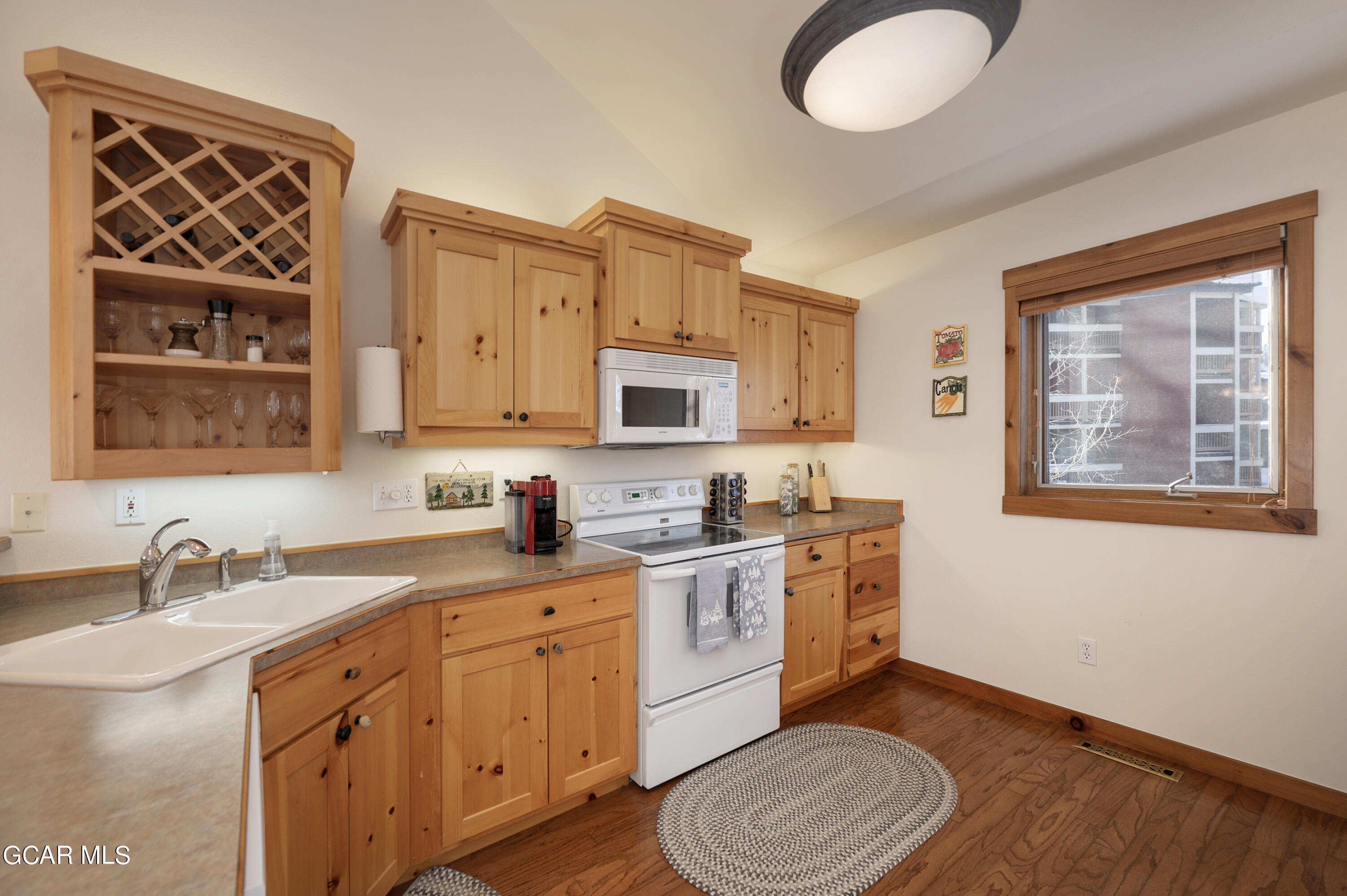 476 Kings Crossing Road Winter Park, CO 80482 - Photo 8 of 39 Kitchen