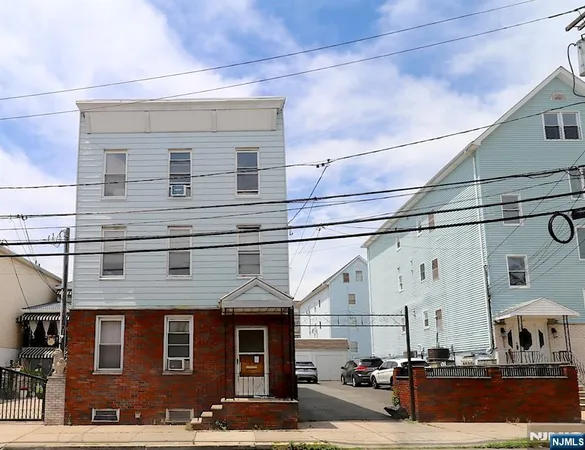 $1,100,000 | 66-68 Chambers Street, Newark, NJ 07105