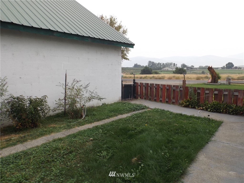 15 Woods Road Omak, WA 98841 - Photo 10 of 25
