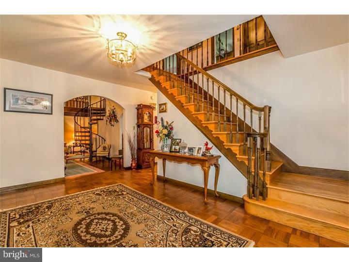 644 St Matthews Road Chester Springs, PA 19425 - Photo 6 of 25 Foyer