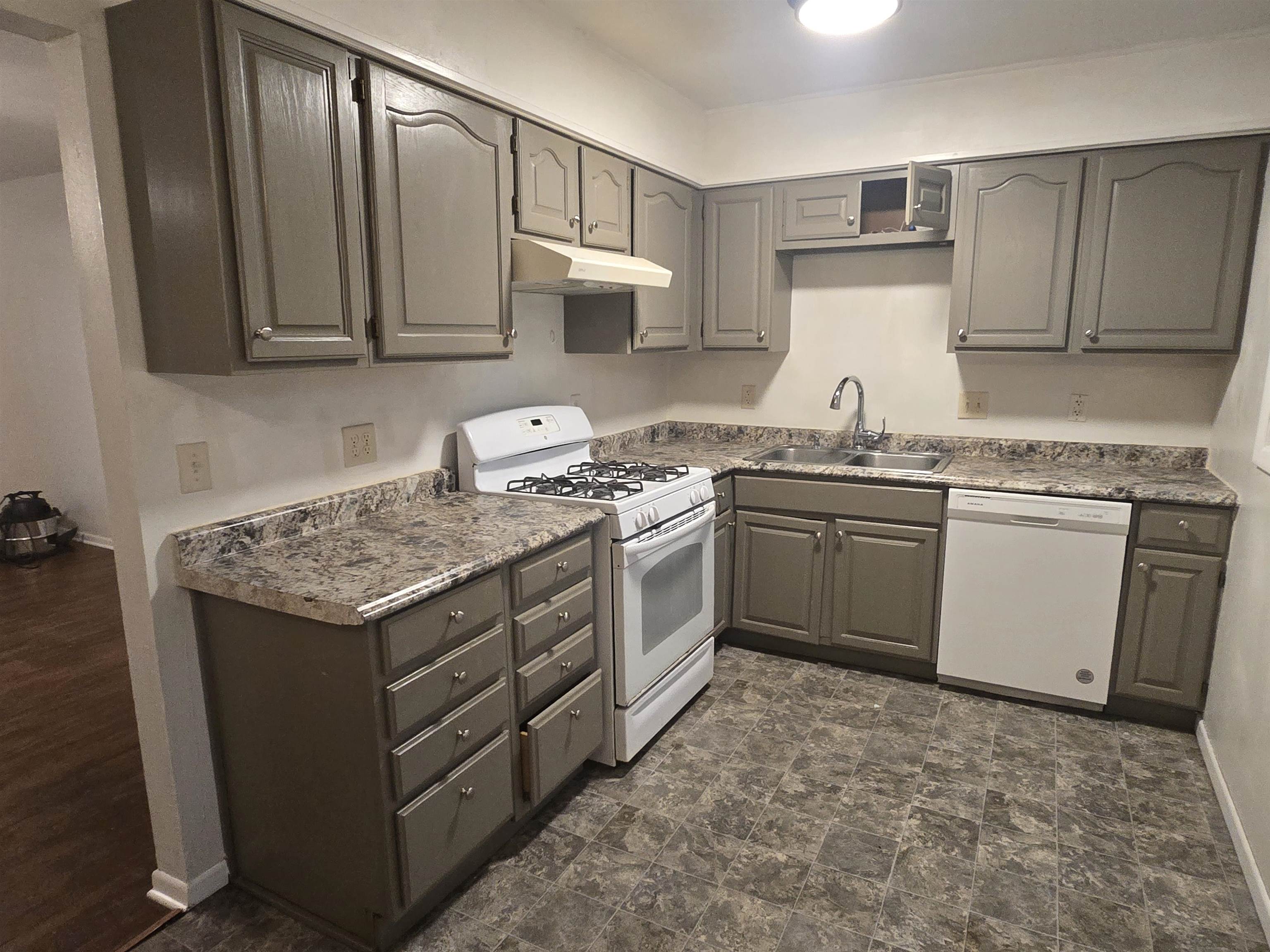 4617 Texas Madison, WI 53704 - Photo 11 of 56