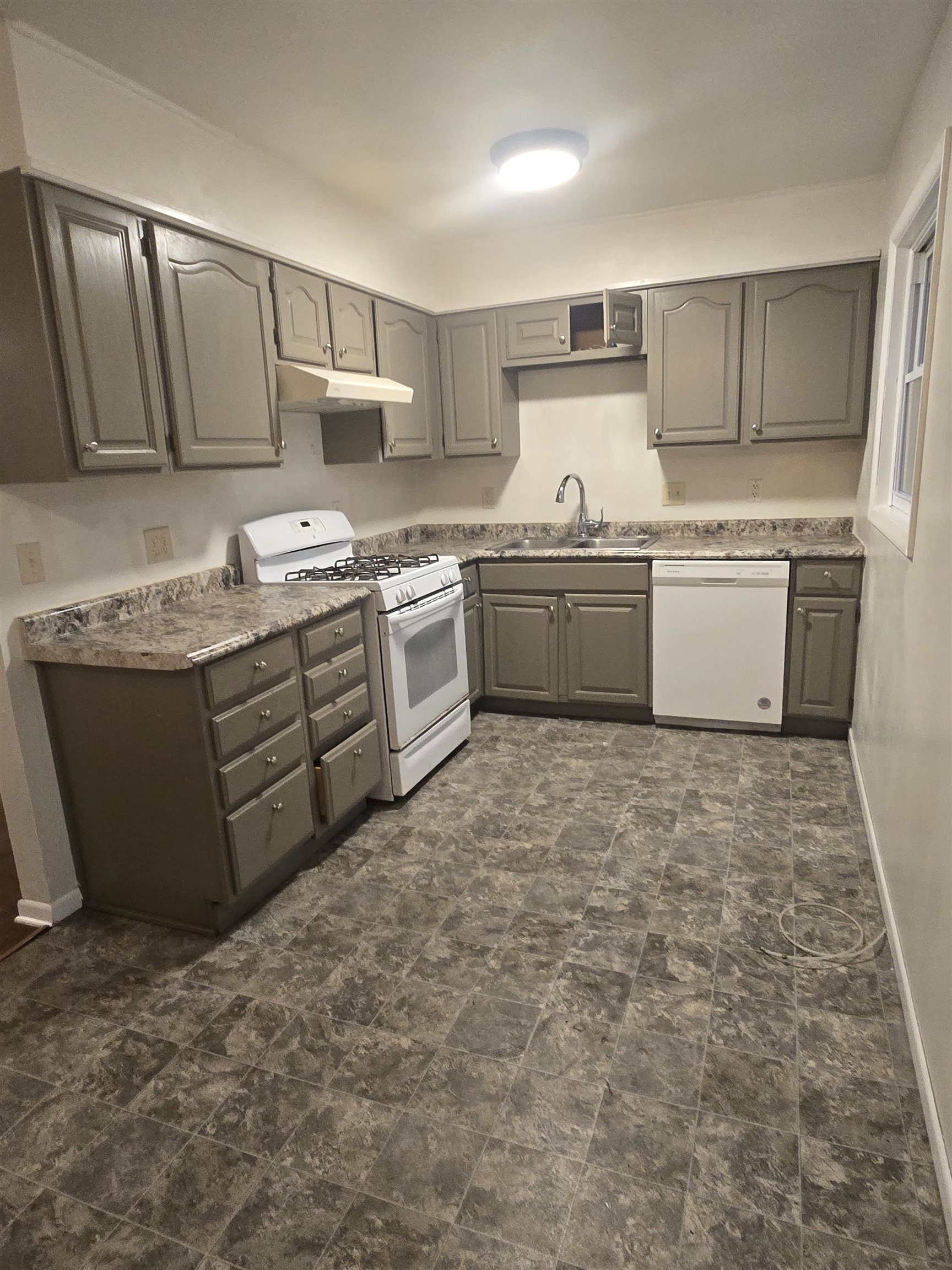 4617 Texas Madison, WI 53704 - Photo 10 of 56