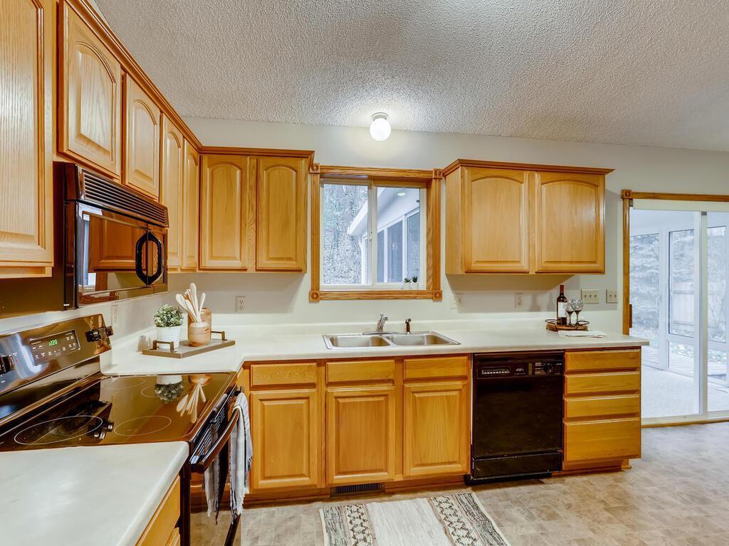 4719 Manchester Road Mound, MN 55364 - Photo 5 of 26