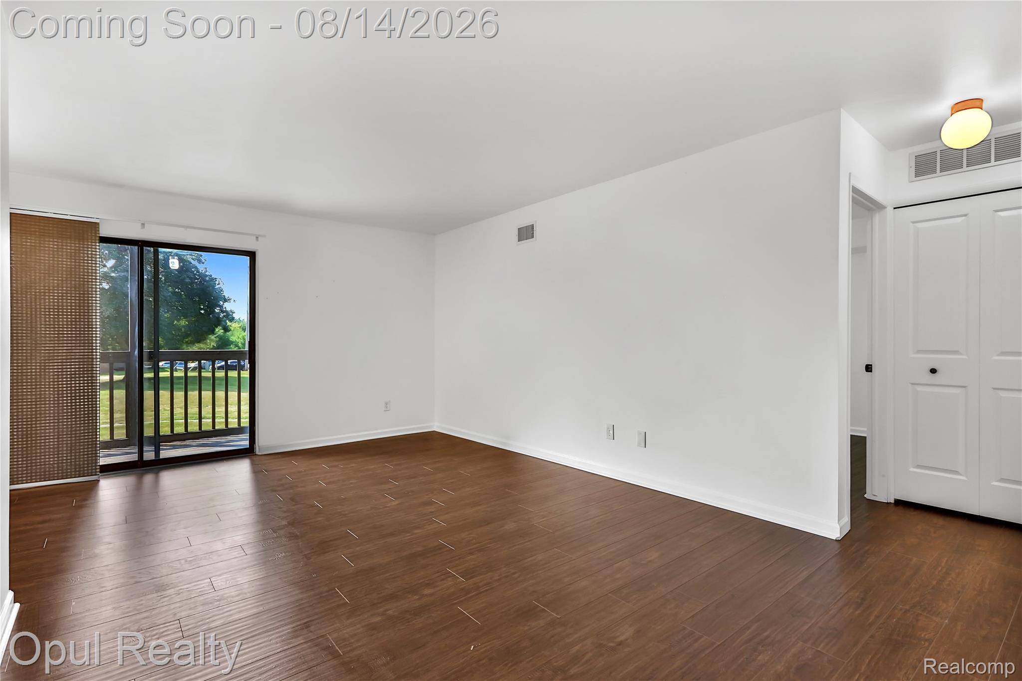 30052 West 12 Mile Road, Unit 68 Farmington, MI 48334 - Photo 9 of 17 0I0A7973.jpg