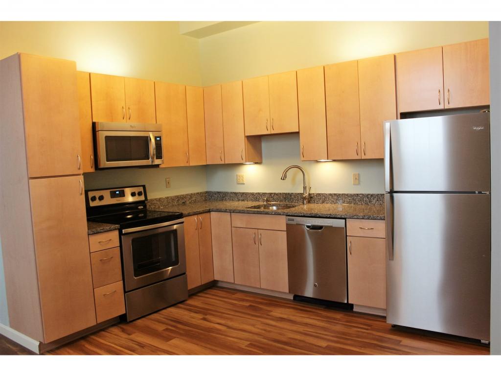 156 Front Street, Unit 105 Exeter, NH 03833 - Photo 2 of 18