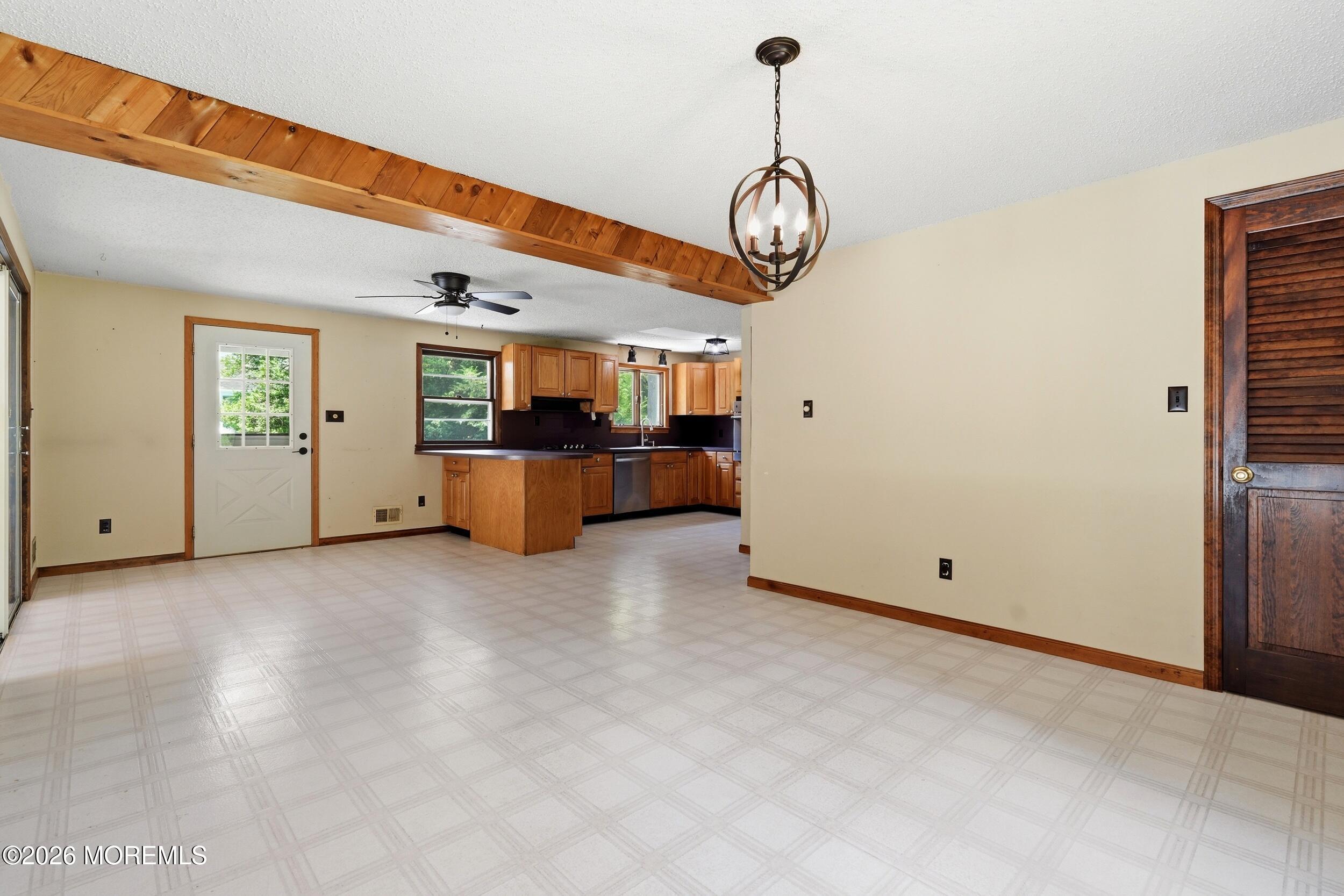365 Stagecoach Road Millstone Township, NJ 08510 - Photo 6 of 39 36_dsc00841