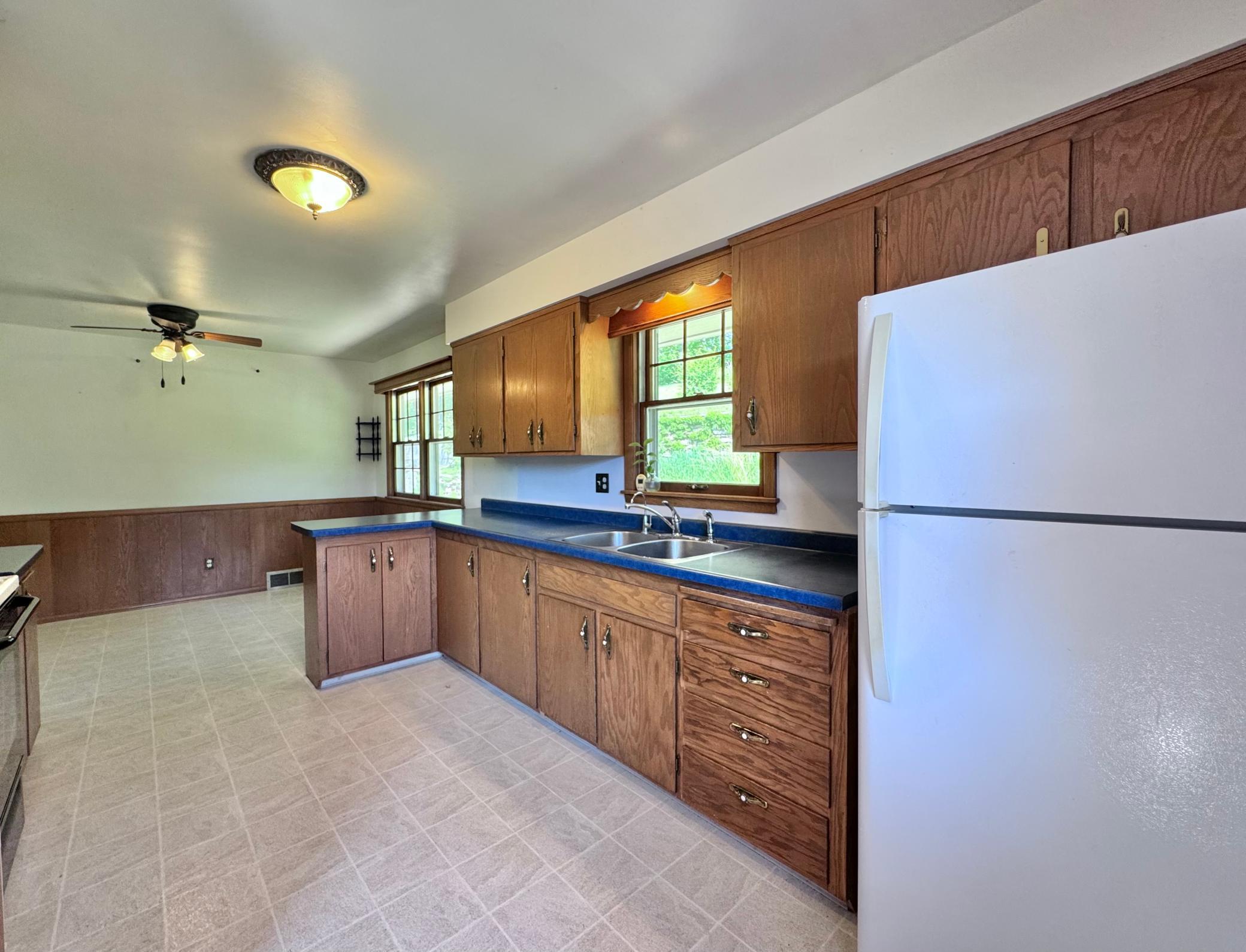 604 Hawthorne Street Red Wing, MN 55066 - Photo 6 of 29