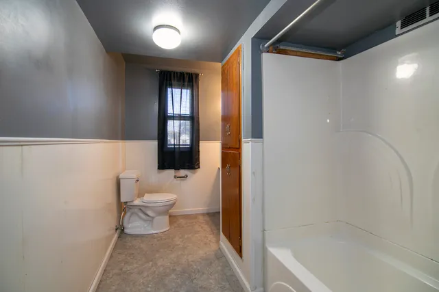 $100,000 | 225 West Station Street, St. Anne, IL 60964