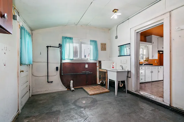 $100,000 | 225 West Station Street, St. Anne, IL 60964