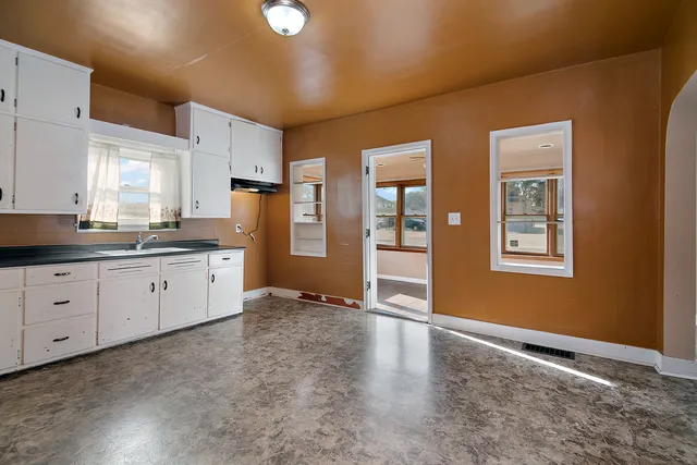 $100,000 | 225 West Station Street, St. Anne, IL 60964