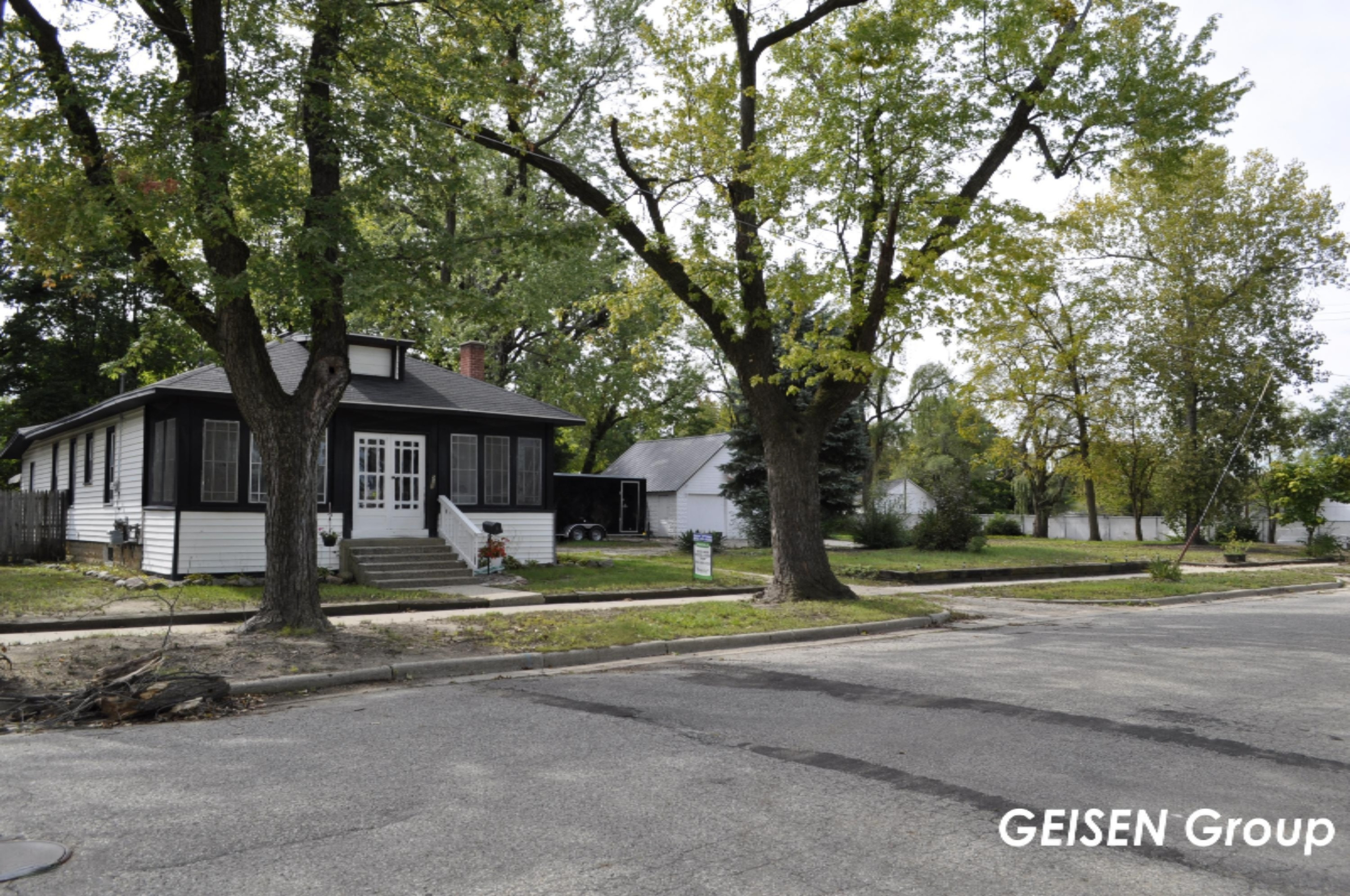 533 Howard Street Belding, MI 48809 - Photo 1 of 16 Howard-1