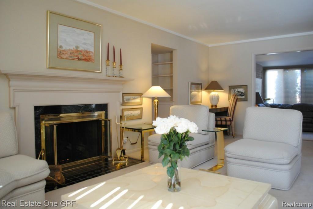 446 Lexington Road Grosse Pointe, MI 48236 - Photo 4 of 23 3DSC_1438.jpg
