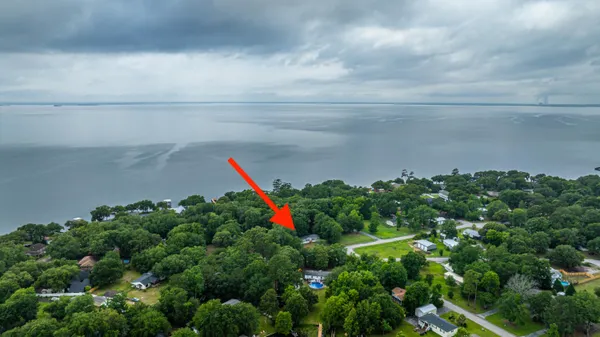 $318,500 | 725 Hildebrand Drive, Bonneau, SC 29431