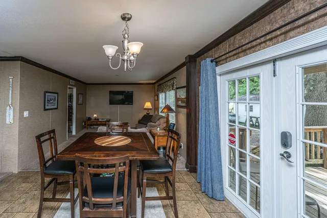 $318,500 | 725 Hildebrand Drive, Bonneau, SC 29431