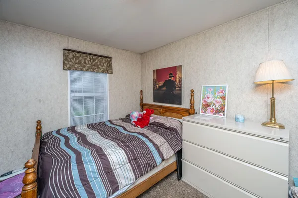 $318,500 | 725 Hildebrand Drive, Bonneau, SC 29431