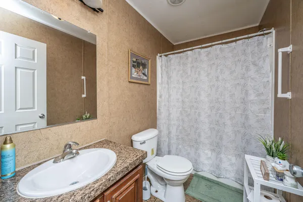 $318,500 | 725 Hildebrand Drive, Bonneau, SC 29431