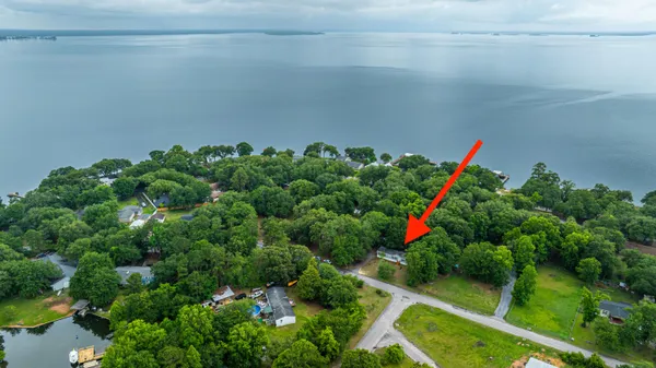 $318,500 | 725 Hildebrand Drive, Bonneau, SC 29431