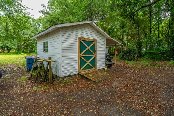 $318,500 | 725 Hildebrand Drive, Bonneau, SC 29431