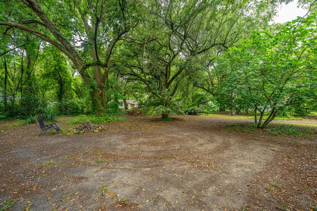 $318,500 | 725 Hildebrand Drive, Bonneau, SC 29431