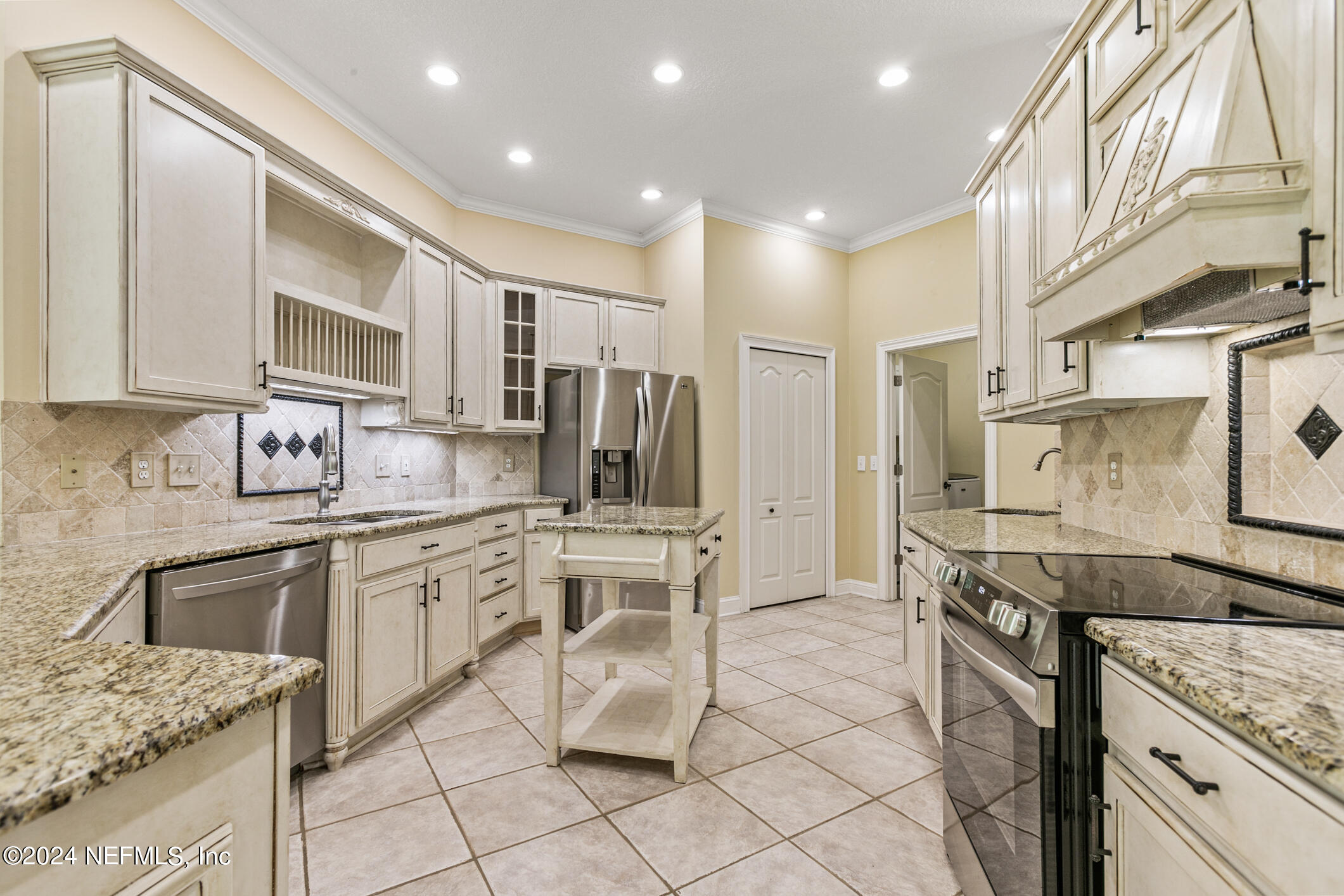 615 Cherry Grove Road Orange Park, FL 32073 - Photo 10 of 66 Gourmet-Inspired Kitchen