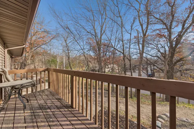 $243,000 | 319 River Woods Lane, Burnsville, MN 55337