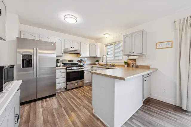 $243,000 | 319 River Woods Lane, Burnsville, MN 55337