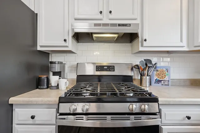 $243,000 | 319 River Woods Lane, Burnsville, MN 55337