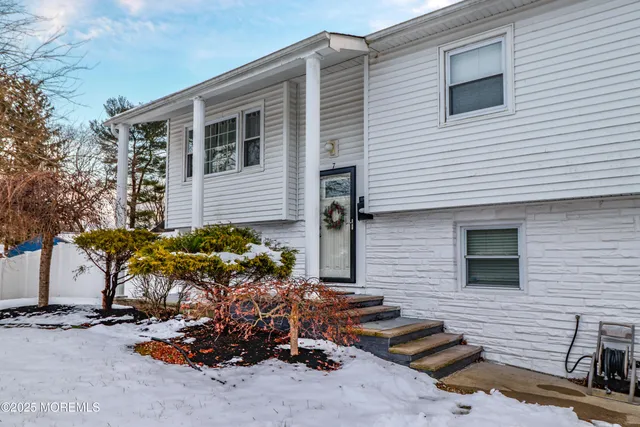 $749,900 | 7 Alan Terrace, Jackson, NJ 08527