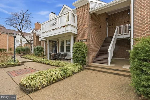 $315,000 | 2586 South Arlington Mill Drive, Unit E, Arlington, VA 22206