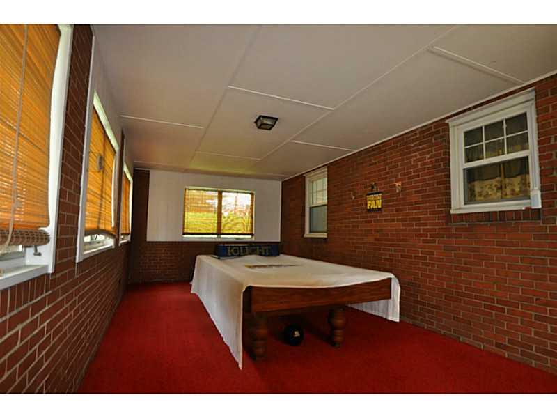 7923 Roderick Drive Pittsburgh, PA 15237 - Photo 21 of 23 Den/Family/Great Room.
