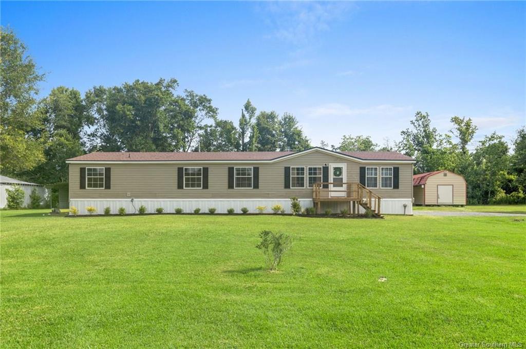 1774 West Liechty Road Moss Bluff, LA 70611 - Photo 1 of 21 Gallery Image 1