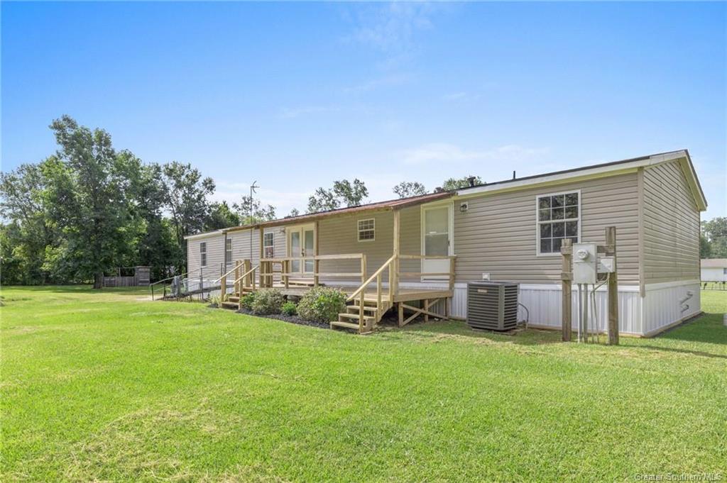 1774 West Liechty Road Moss Bluff, LA 70611 - Photo 3 of 21 Gallery Image 3