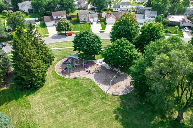 $1,900 | 15 Gant Circle, Unit E, Streamwood, IL 60107