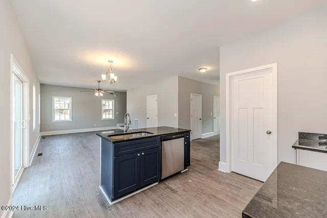 $2,000 | 533 Stadium Drive, Cameron, NC 28326