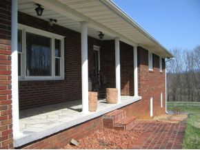 123 Cade Road Johnson City, TN 37601 - Photo 5 of 24 Covered Front Porch