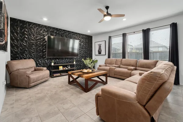 $345,000 | 121 Kennicott Drive, Kyle, TX 78640