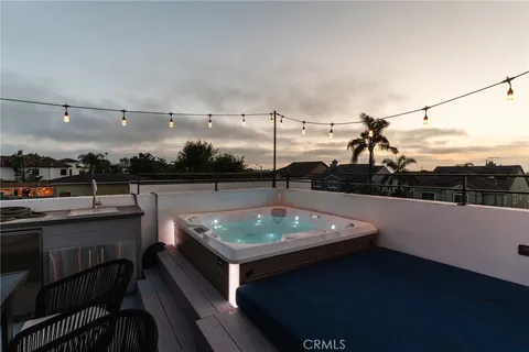 $3,400,000 | 7200 Kentwood Avenue, Los Angeles, CA 90045