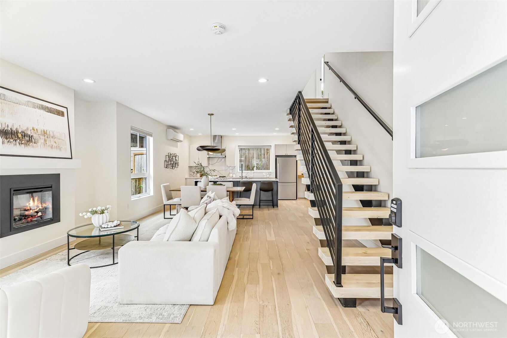 4128 3rd Avenue Northwest Seattle, WA 98107 - Photo 4 of 39