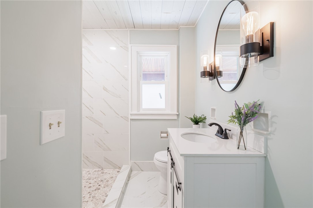 235 Garford Road Irondequoit, NY 14622 - Photo 12 of 30