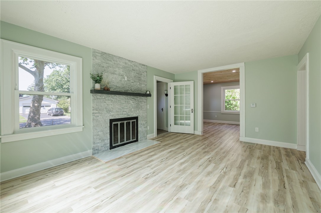 235 Garford Road Irondequoit, NY 14622 - Photo 5 of 30