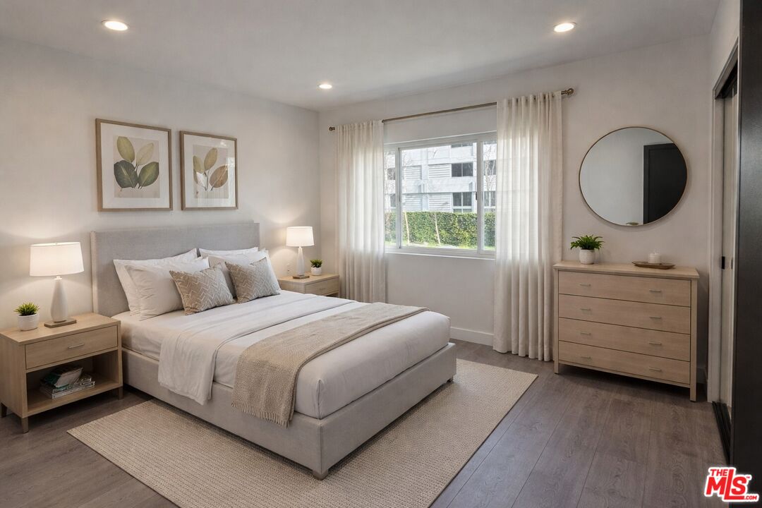 465 Le Doux Road Los Angeles, CA 90048 - Photo 2 of 4